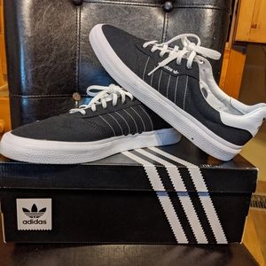 Men's Adidas shoes